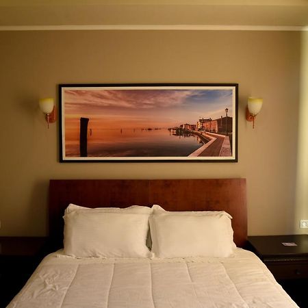 Imperial Hotel Ih เอลบาซาน ภายนอก รูปภาพ