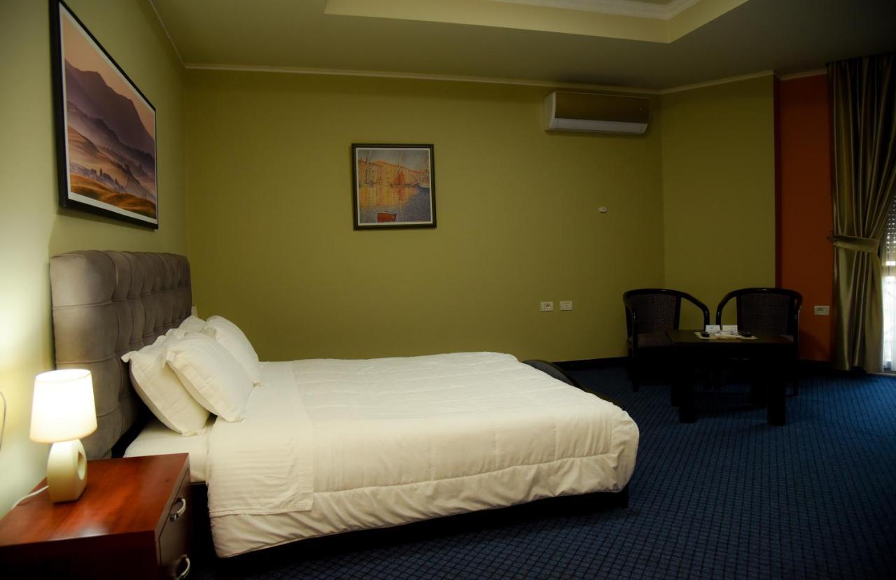 Imperial Hotel Ih เอลบาซาน ภายนอก รูปภาพ