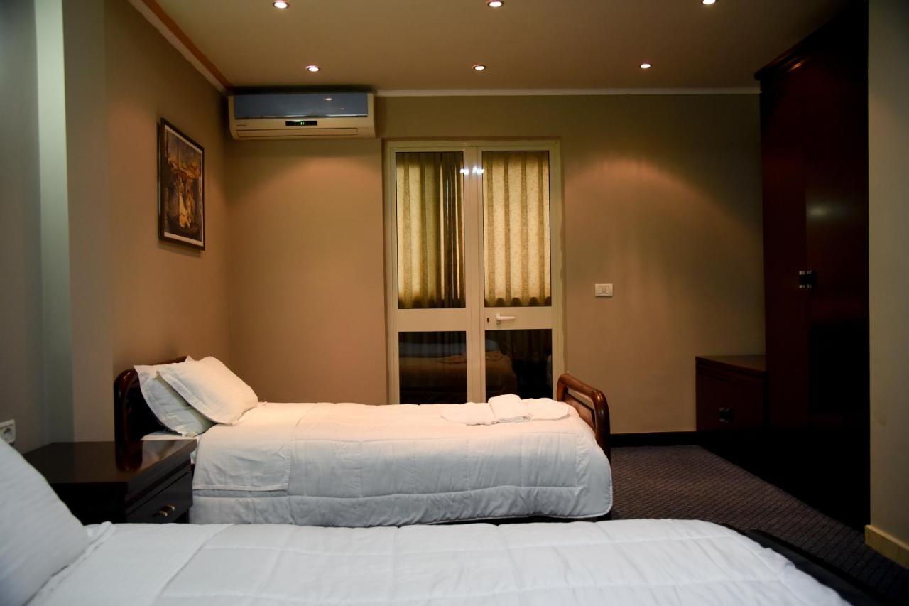 Imperial Hotel Ih เอลบาซาน ภายนอก รูปภาพ