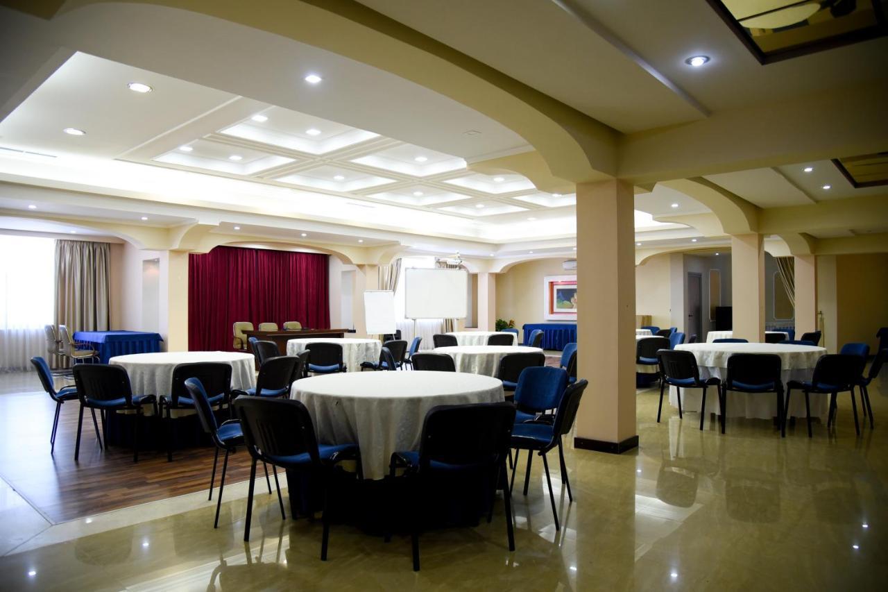Imperial Hotel Ih เอลบาซาน ภายนอก รูปภาพ
